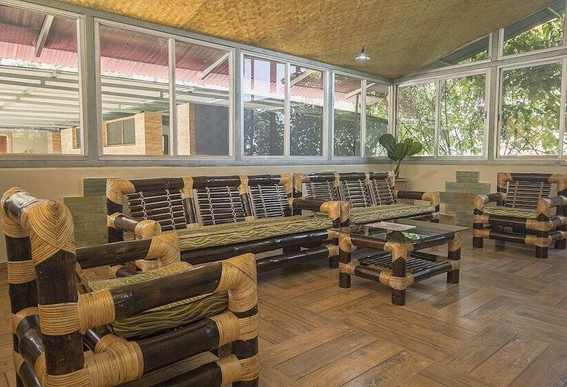 Отель Resort Gorumara Nest By Oyo Rooms