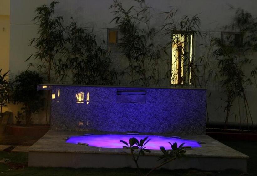 Saaral Resorts & Hotels Pvt Ltd