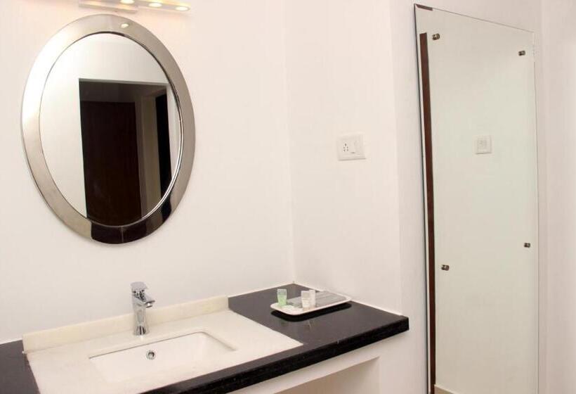 Saaral Resorts & Hotels Pvt Ltd