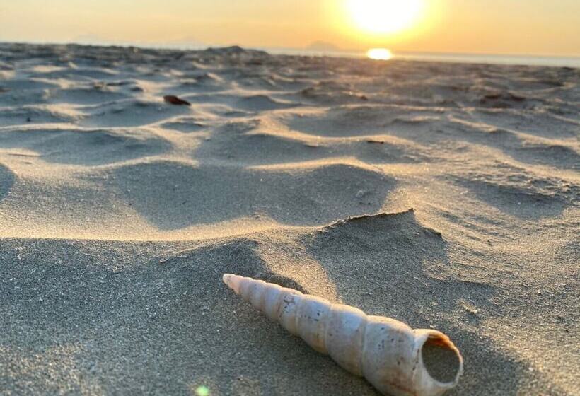 בית מלון כפרי Sangthong Andaman Resort