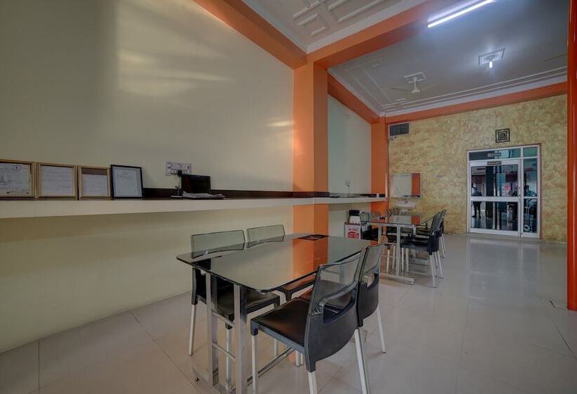 فندق Sanwariya Bhagwan By Oyo Rooms