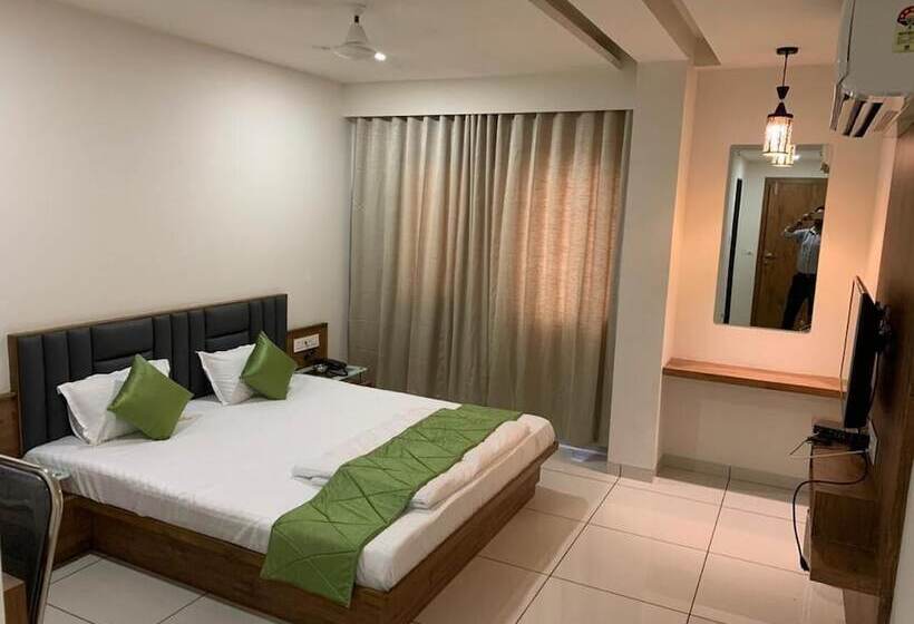 בית מלון כפרי Satkar Chhatral