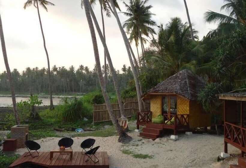 ホテル Simeulue Surflodges