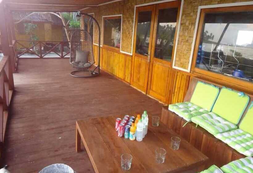 ホテル Simeulue Surflodges