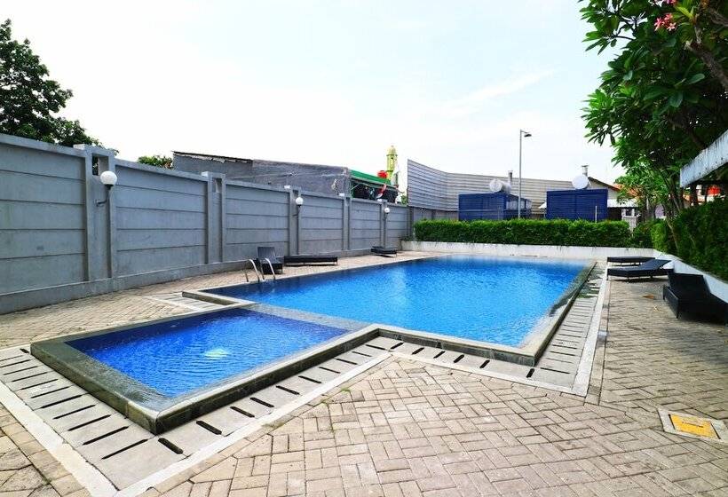 בית מלון כפרי Snowy@apartemen Tifolia