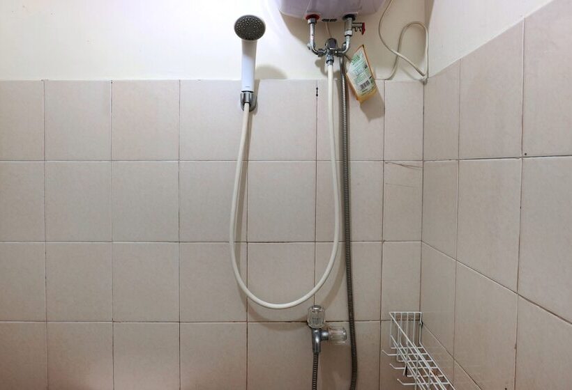 בית מלון כפרי Snowy@apartemen Tifolia