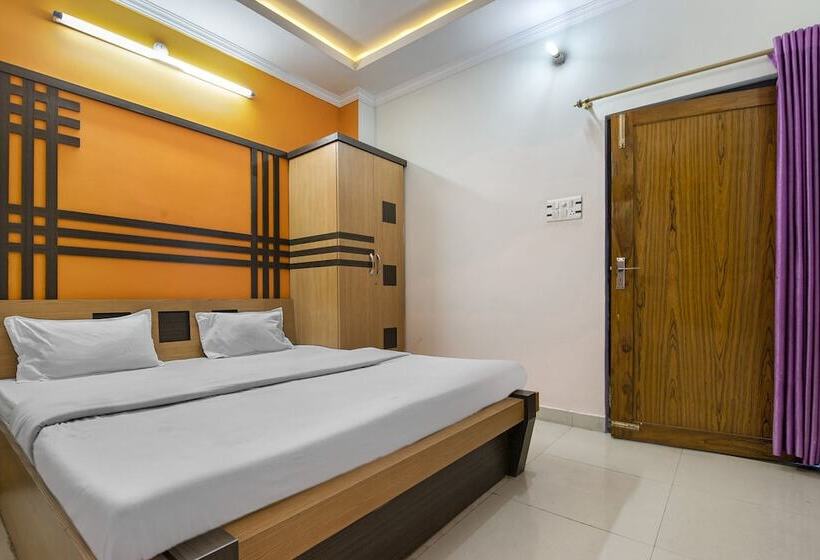 בית מלון כפרי Spot On 62318 Rajhamsa