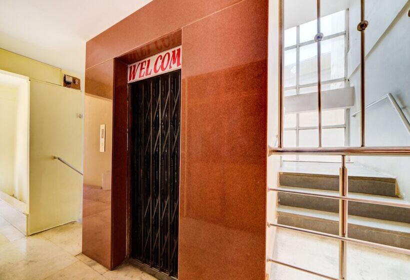 בית מלון כפרי Srs Regency By Oyo Rooms