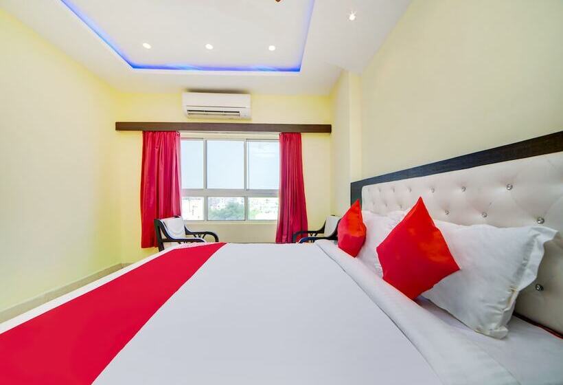 בית מלון כפרי Srs Regency By Oyo Rooms