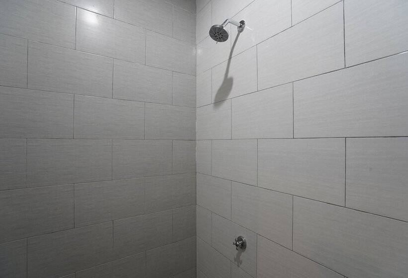 בית מלון כפרי Tb's Homestay By Oyo Rooms