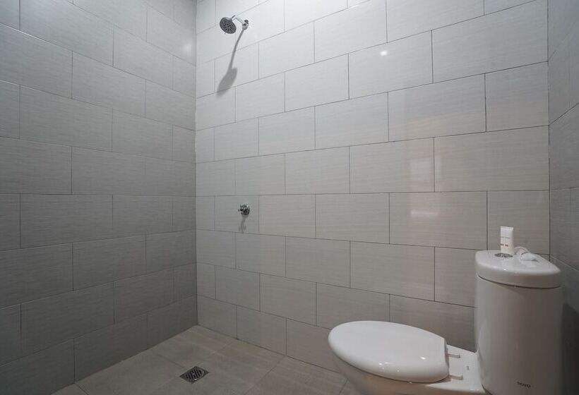 בית מלון כפרי Tb's Homestay By Oyo Rooms