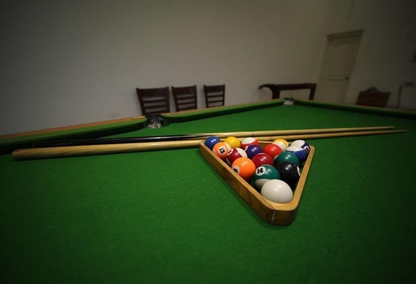 בית מלון כפרי Tehri Club And Resorts