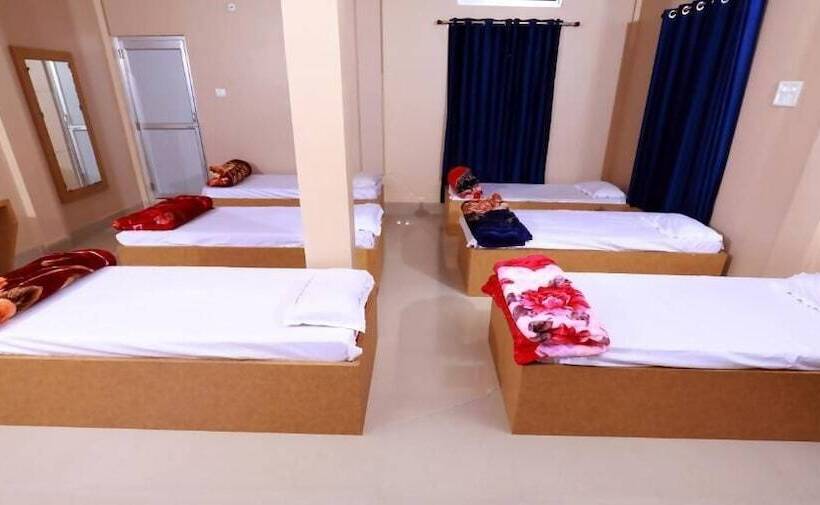 فندق Tesco Resort