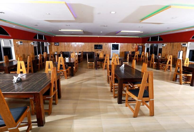 فندق Tesco Resort