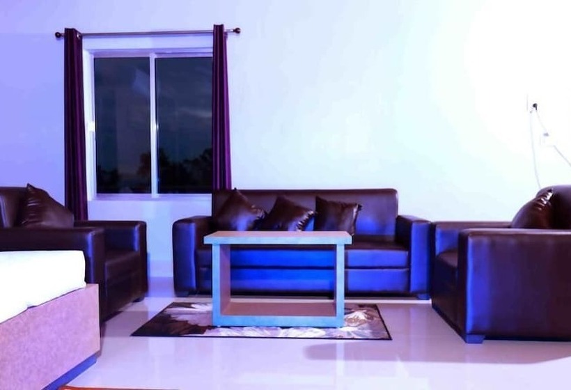 فندق Tesco Resort