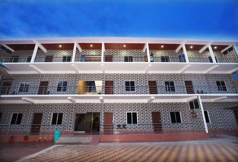 فندق Tesco Resort