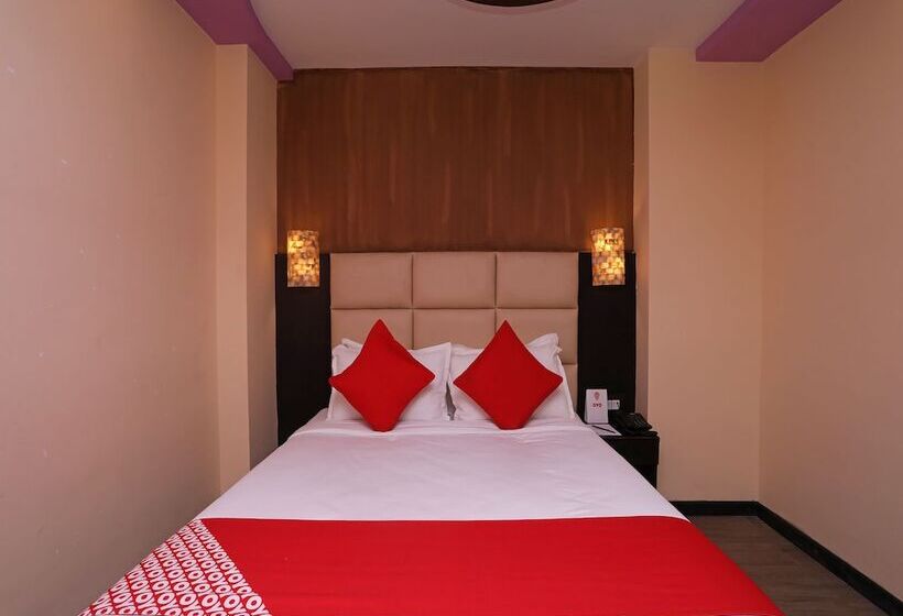 Отель The Dolphin Palace By Oyo Rooms