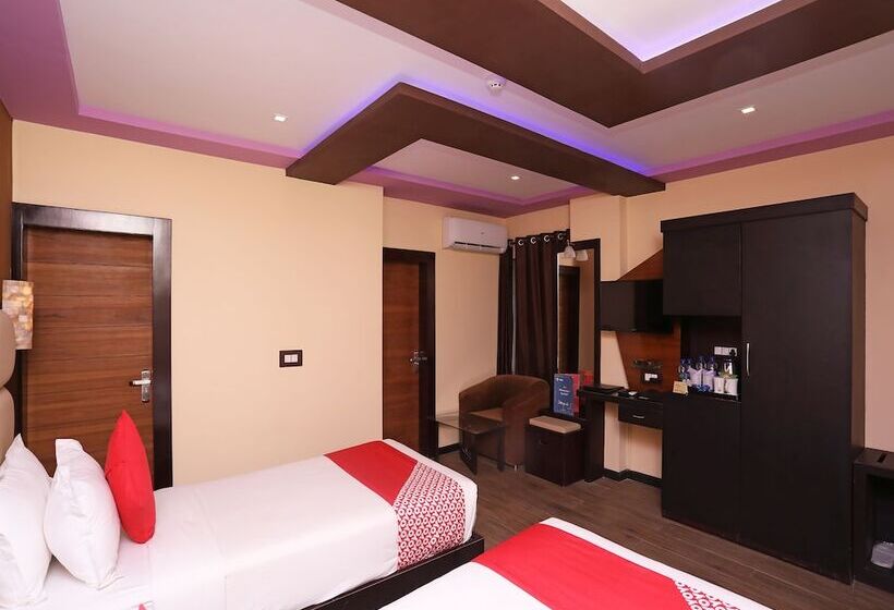 ホテル The Dolphin Palace By Oyo Rooms