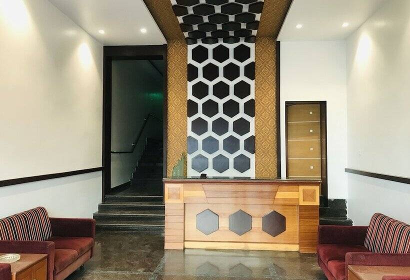 בית מלון כפרי Naveed Residency