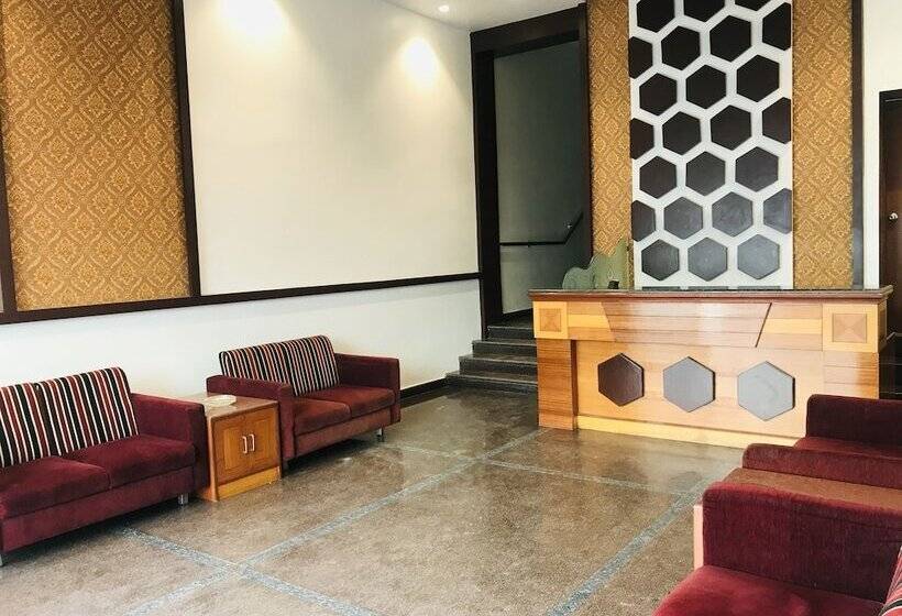 בית מלון כפרי Naveed Residency