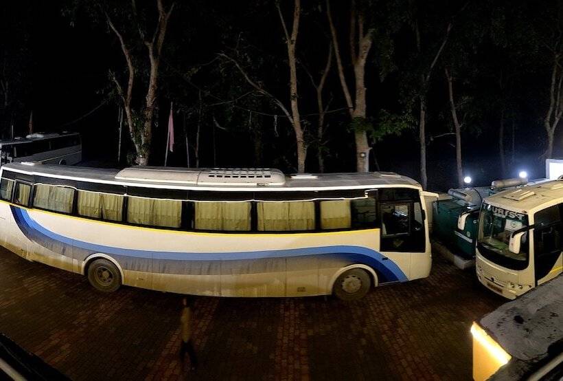 호텔 The Lotus Sutra