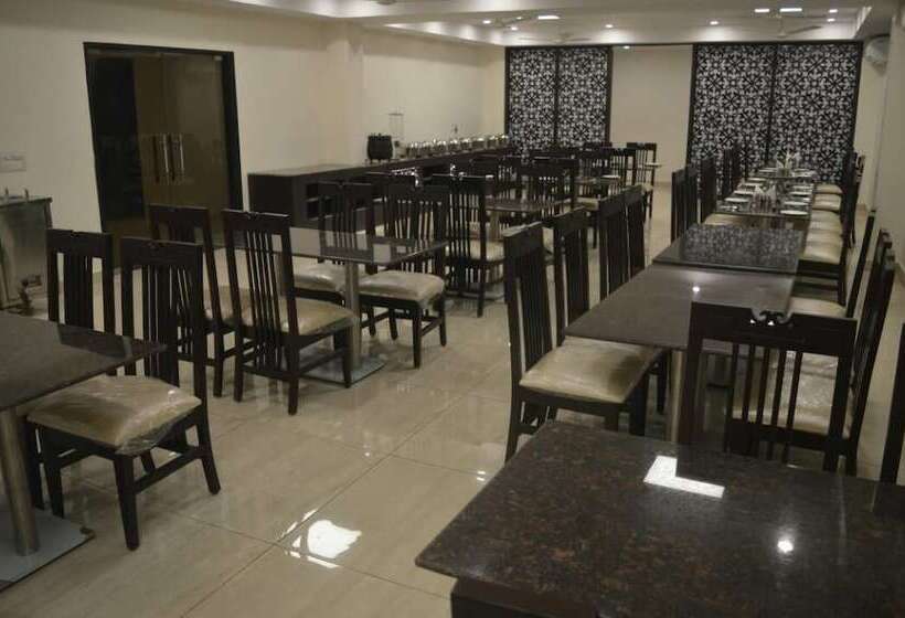 호텔 The Lotus Sutra