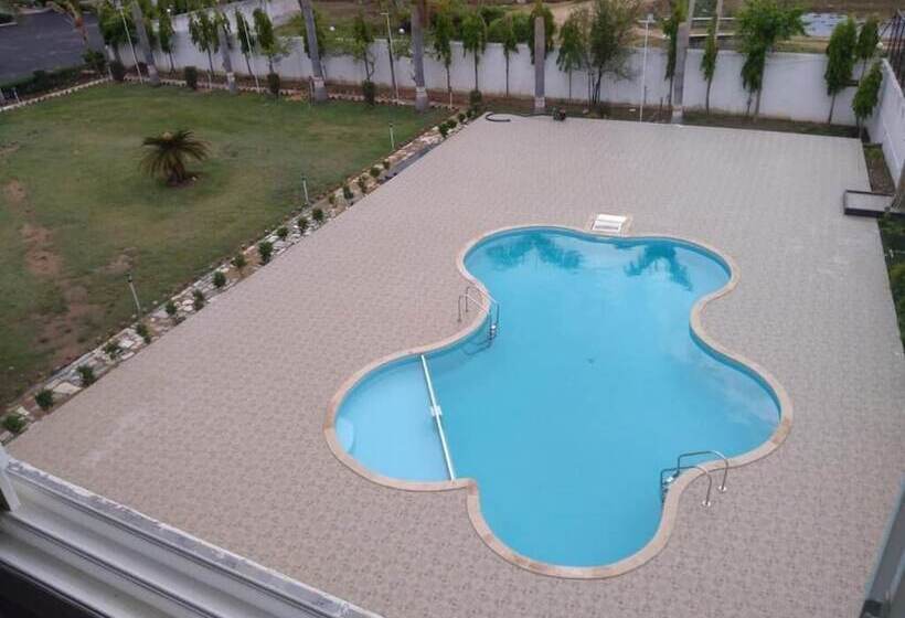 Отель The Rajgir Residency