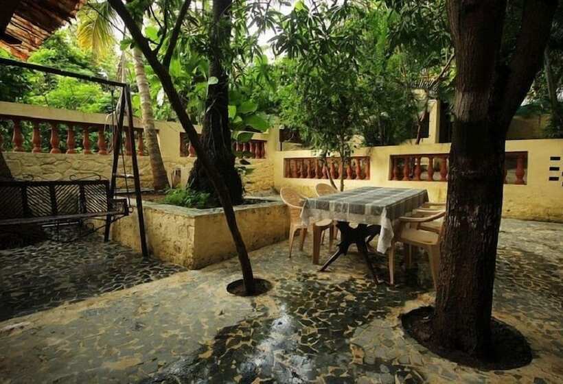 فندق Tourist Resort