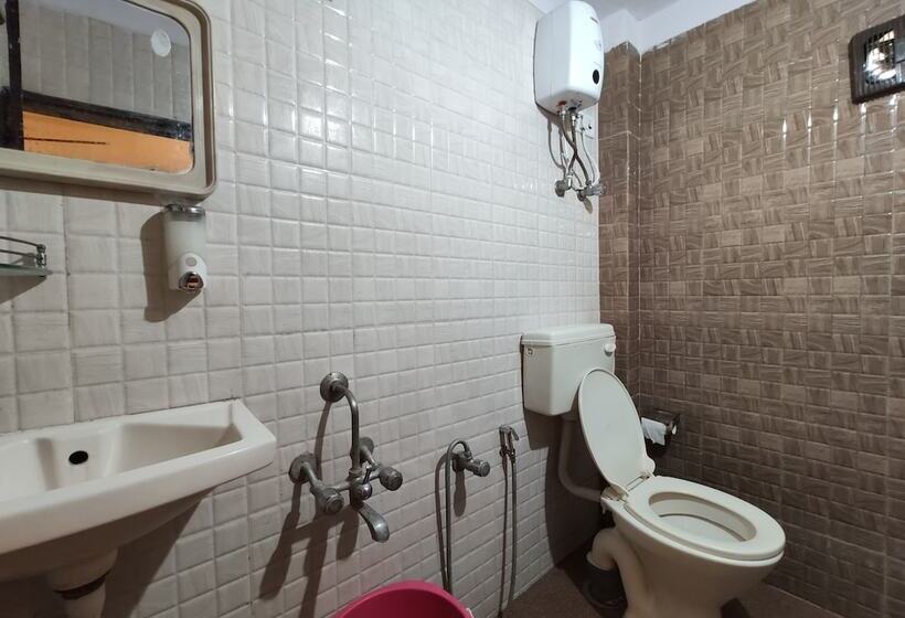 فندق Tourist Resort