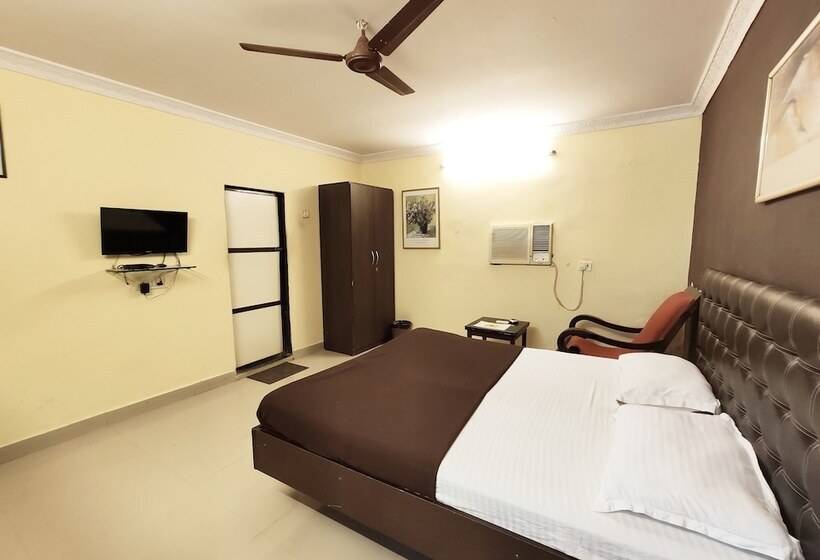 فندق Tourist Resort