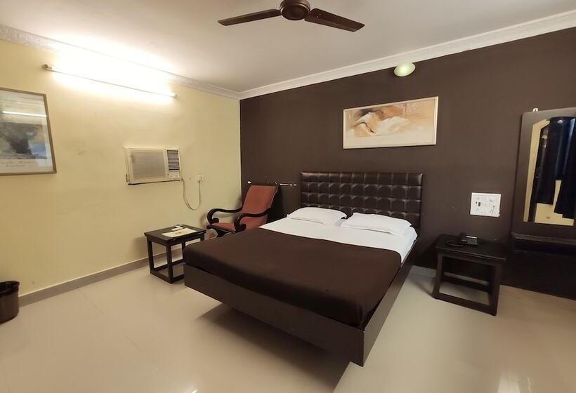 فندق Tourist Resort