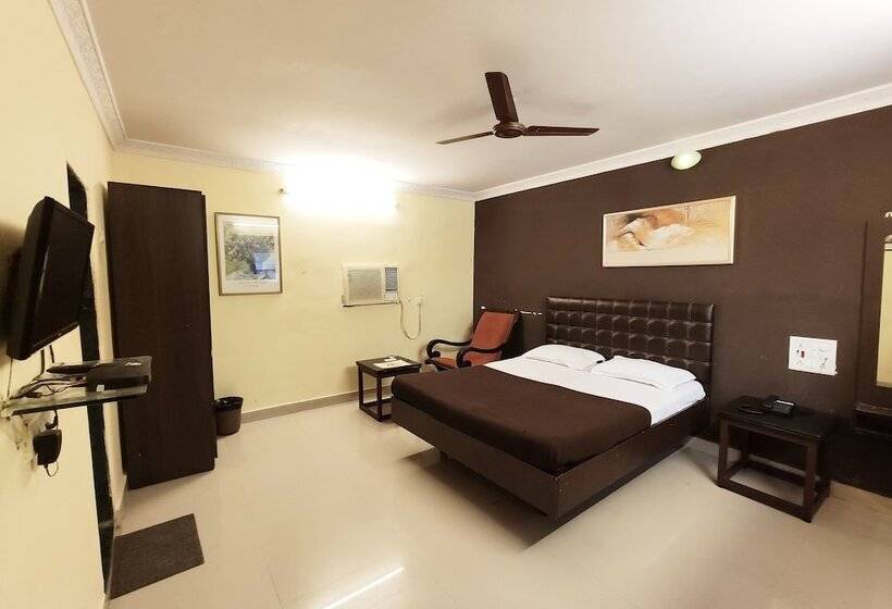 فندق Tourist Resort