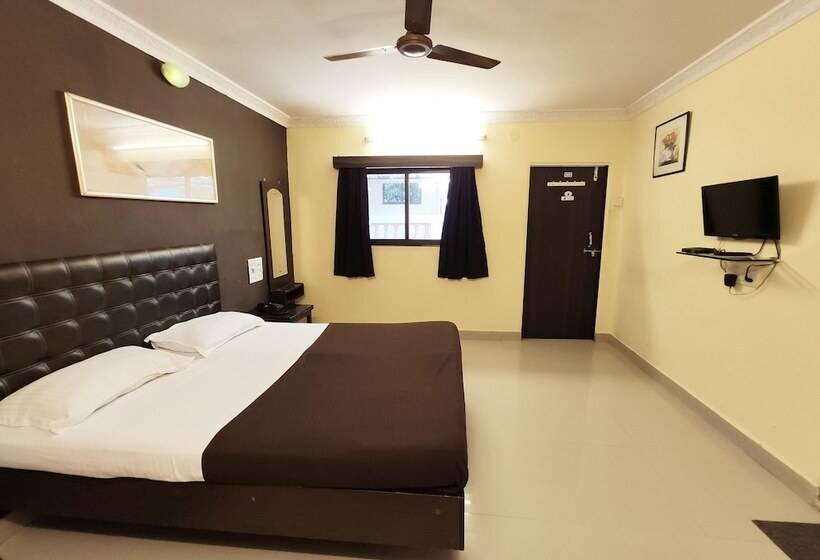 فندق Tourist Resort