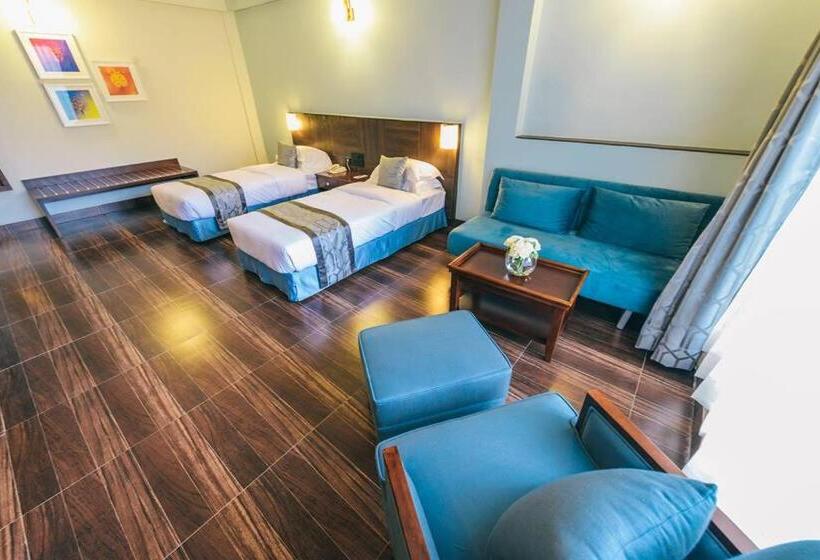 Отель The Greenfields Resort And Convention