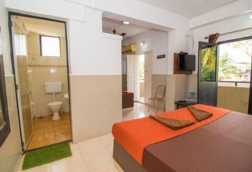 Hotel Travellers Inn