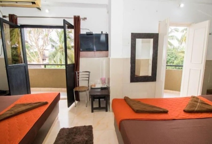 Hotel Travellers Inn