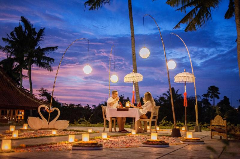 בית מלון כפרי Uma Dawa Resort And Spa