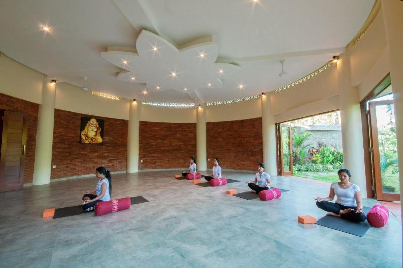 בית מלון כפרי Uma Dawa Resort And Spa