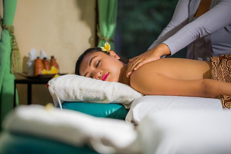 בית מלון כפרי Uma Dawa Resort And Spa