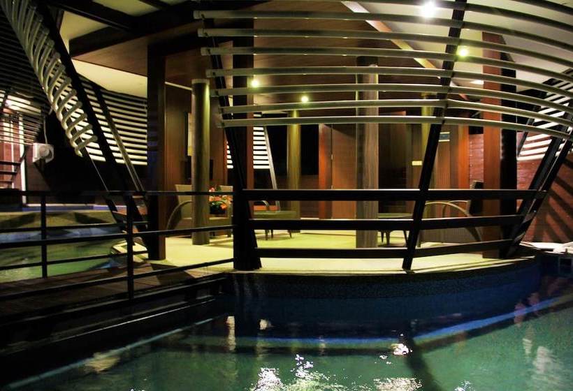 호텔 Umah Tinjung Resort