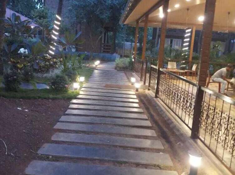 فندق Vinnca Woodvillas Beachfront Resort