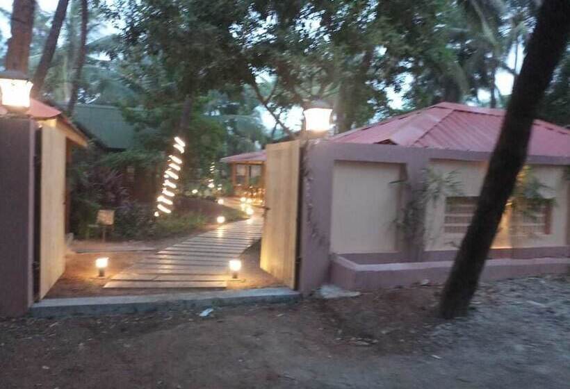 فندق Vinnca Woodvillas Beachfront Resort