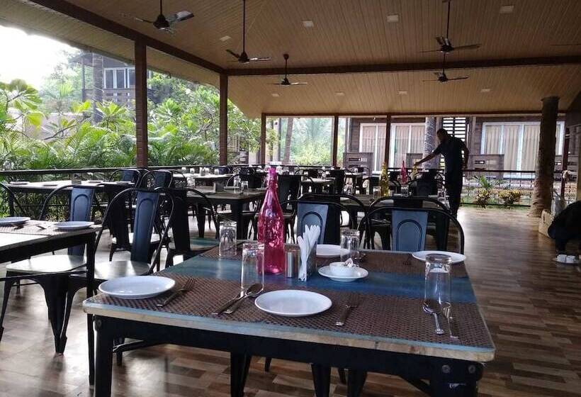 فندق Vinnca Woodvillas Beachfront Resort