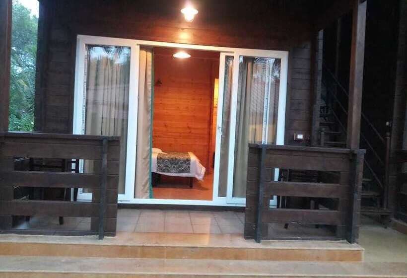 فندق Vinnca Woodvillas Beachfront Resort