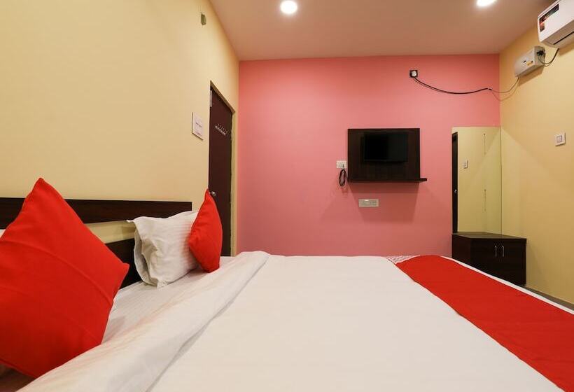 ホテル Virat Residency By Oyo Rooms