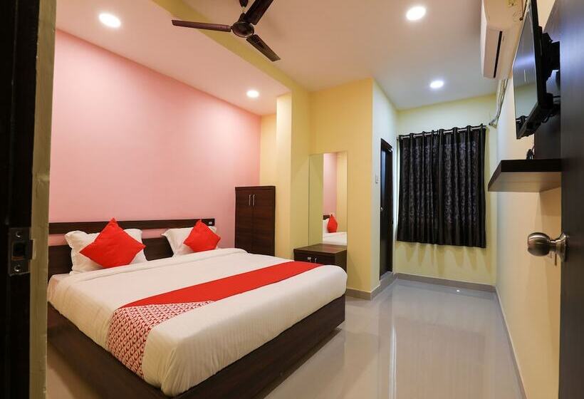 ホテル Virat Residency By Oyo Rooms