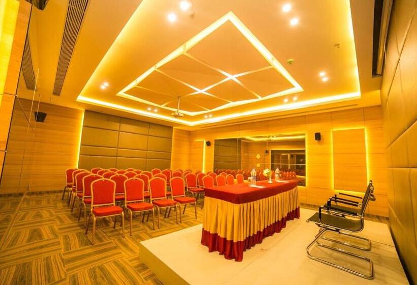 Отель Vivera Grande