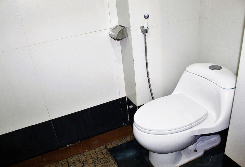 ホテル Zen Rooms Cipete Utara