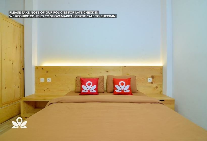 هتل Zen Rooms Near Darmawangsa Syariah