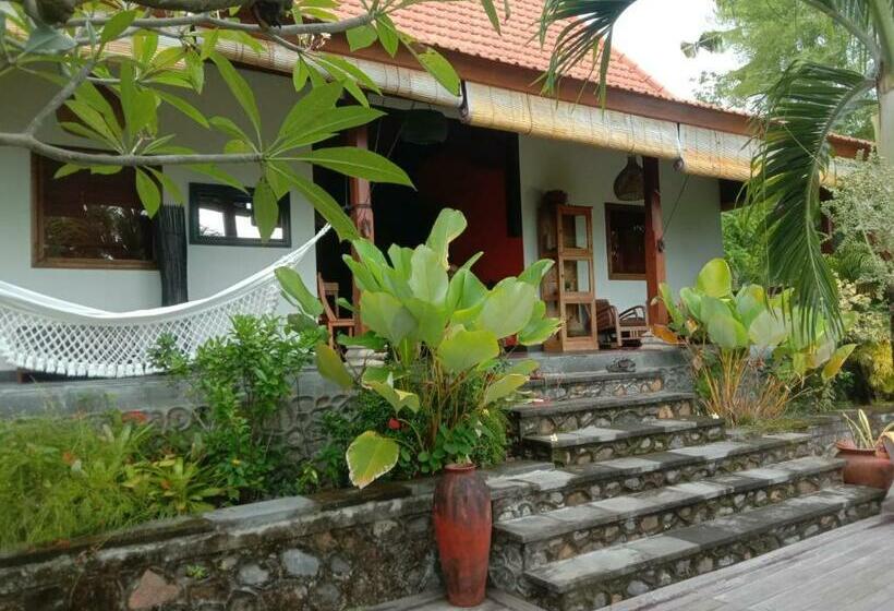 بنسيون Frangipani Inn & Restaurant